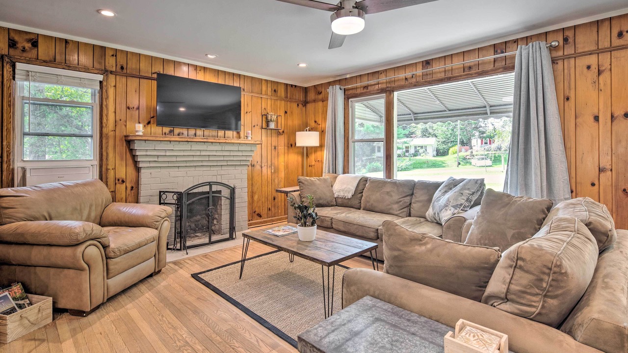 Photo of Livingroom in Skyland