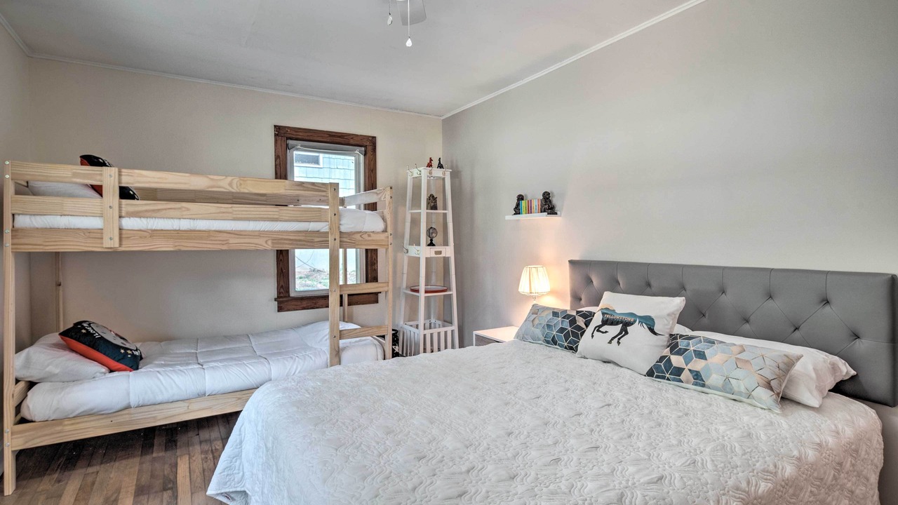 Photo of Bedroom in Skyland