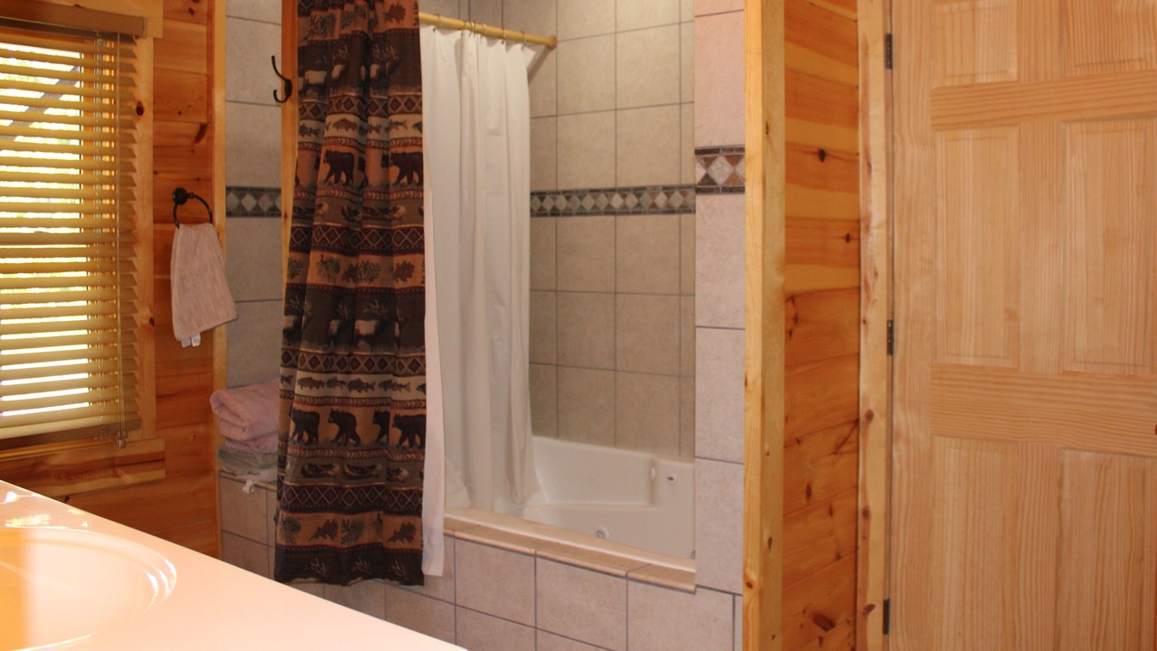 Photo of Bathroom in Marshall