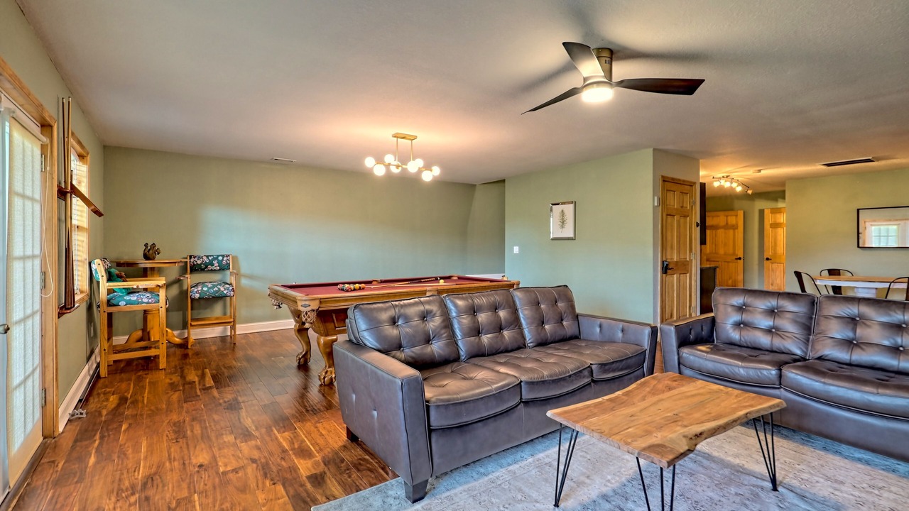 Photo of Livingroom in Murphy