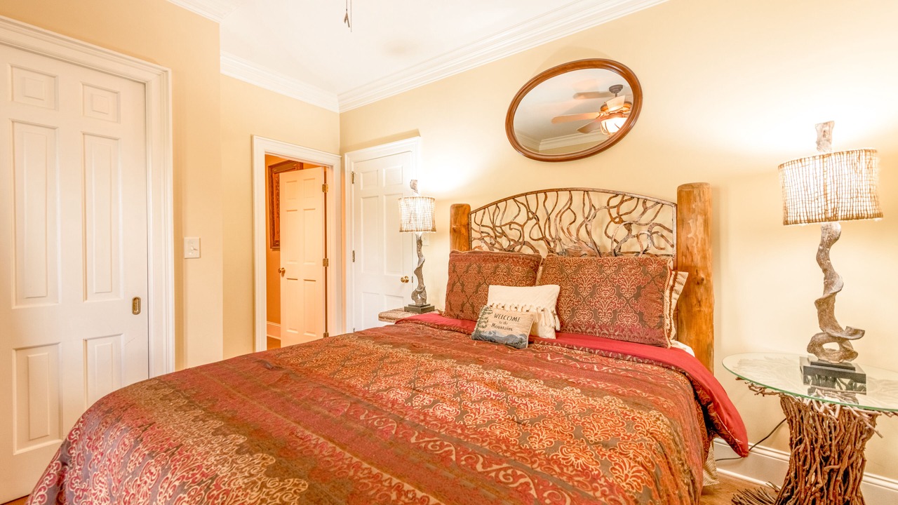 Photo of Bedroom in Lake Junaluska