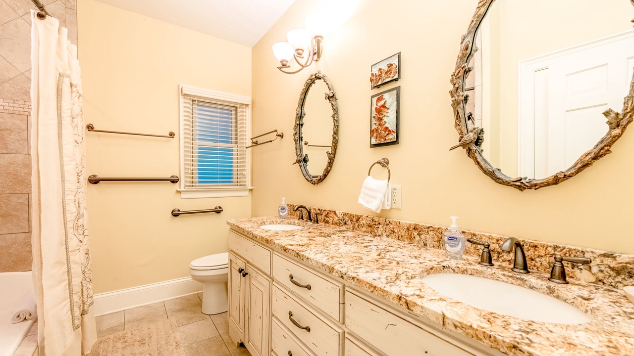 Photo of Bathroom in Lake Junaluska