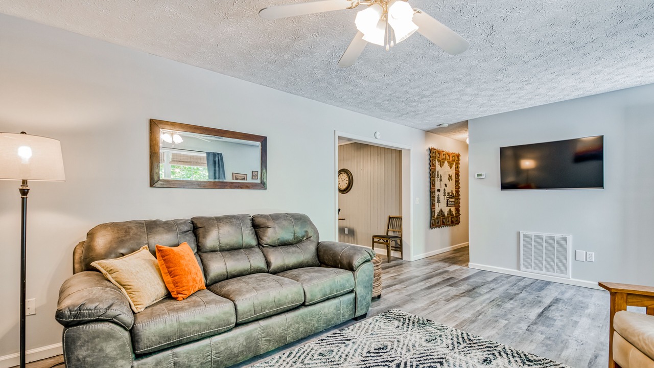 Photo of Livingroom in Waynesville