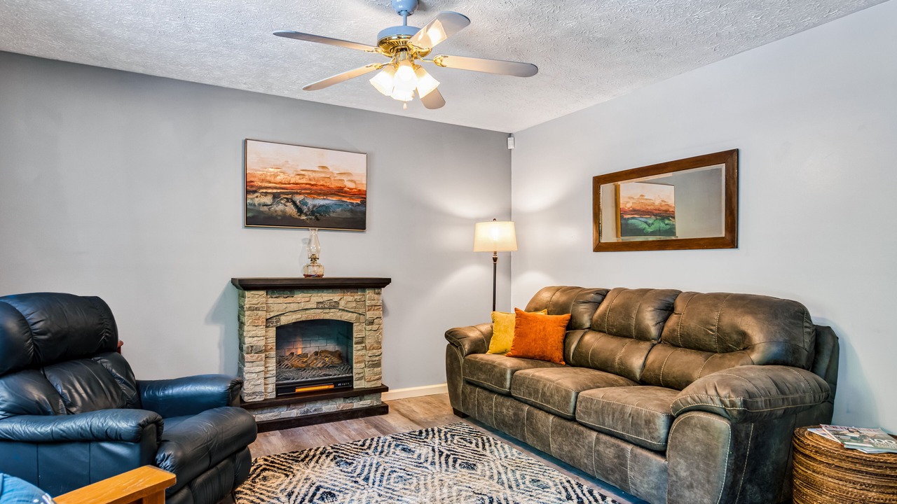 Photo of Livingroom in Waynesville