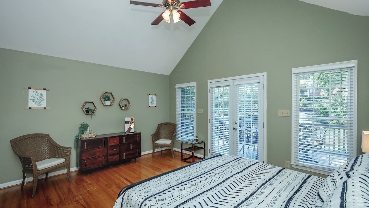 Photo of Bedroom in Troutman