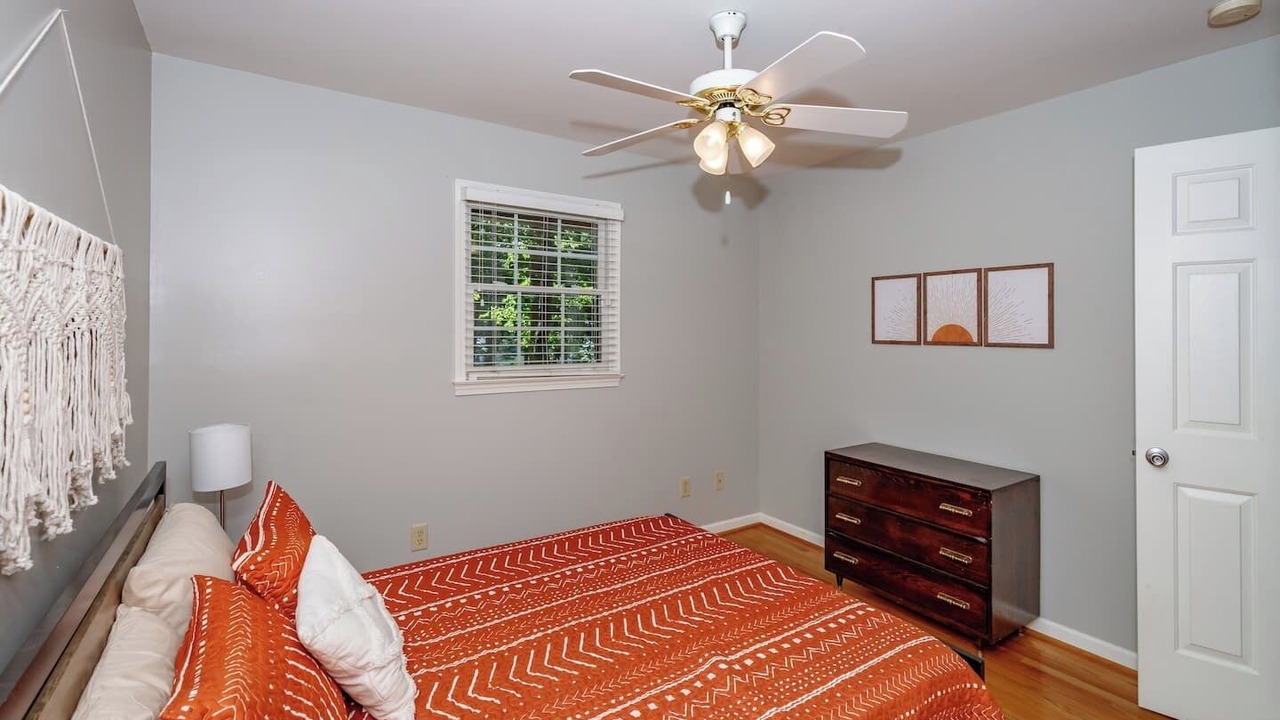 Photo of Bedroom in Troutman