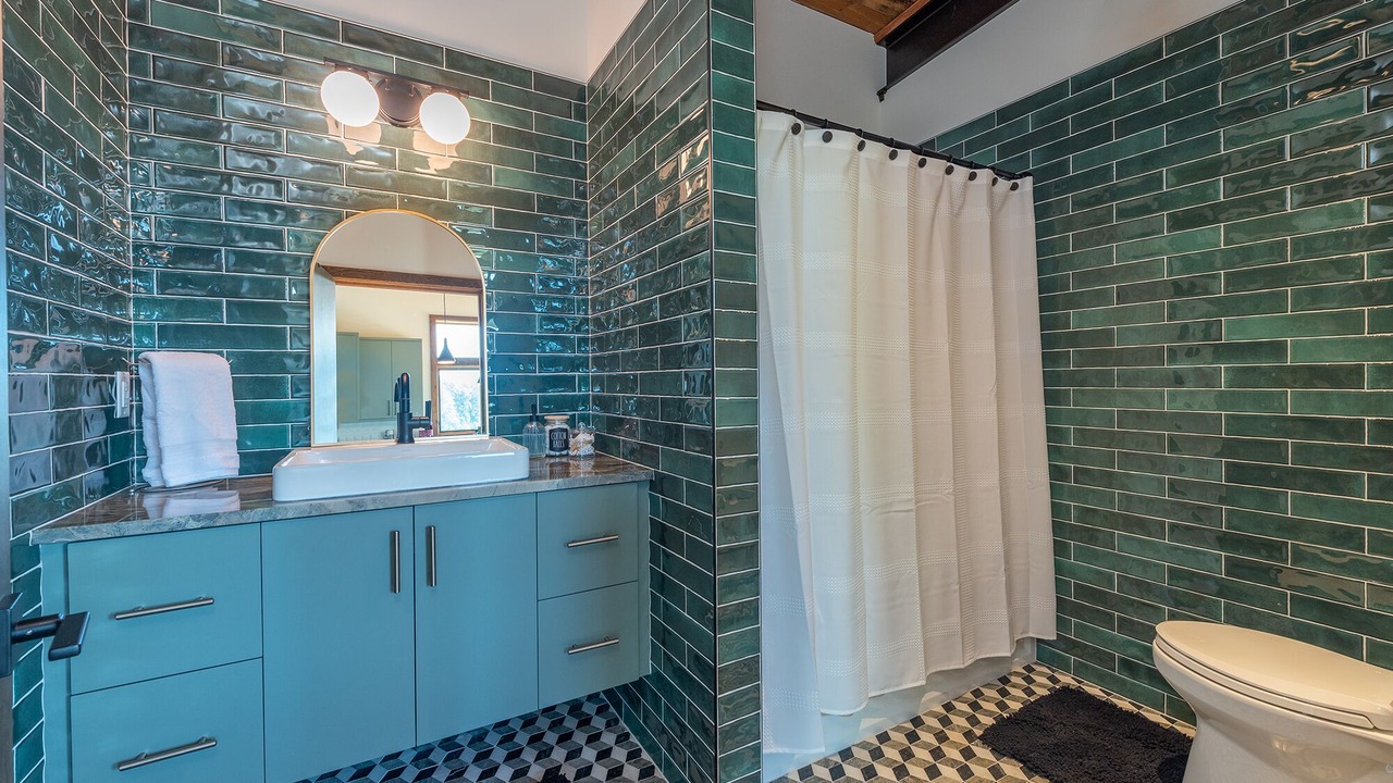 Photo of Bathroom in Marshall