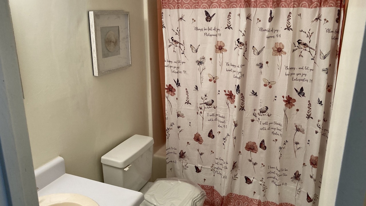 Photo of Bathroom in East Ocean View