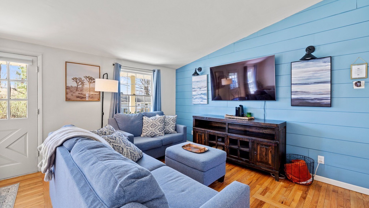 Photo of Livingroom in Oakley