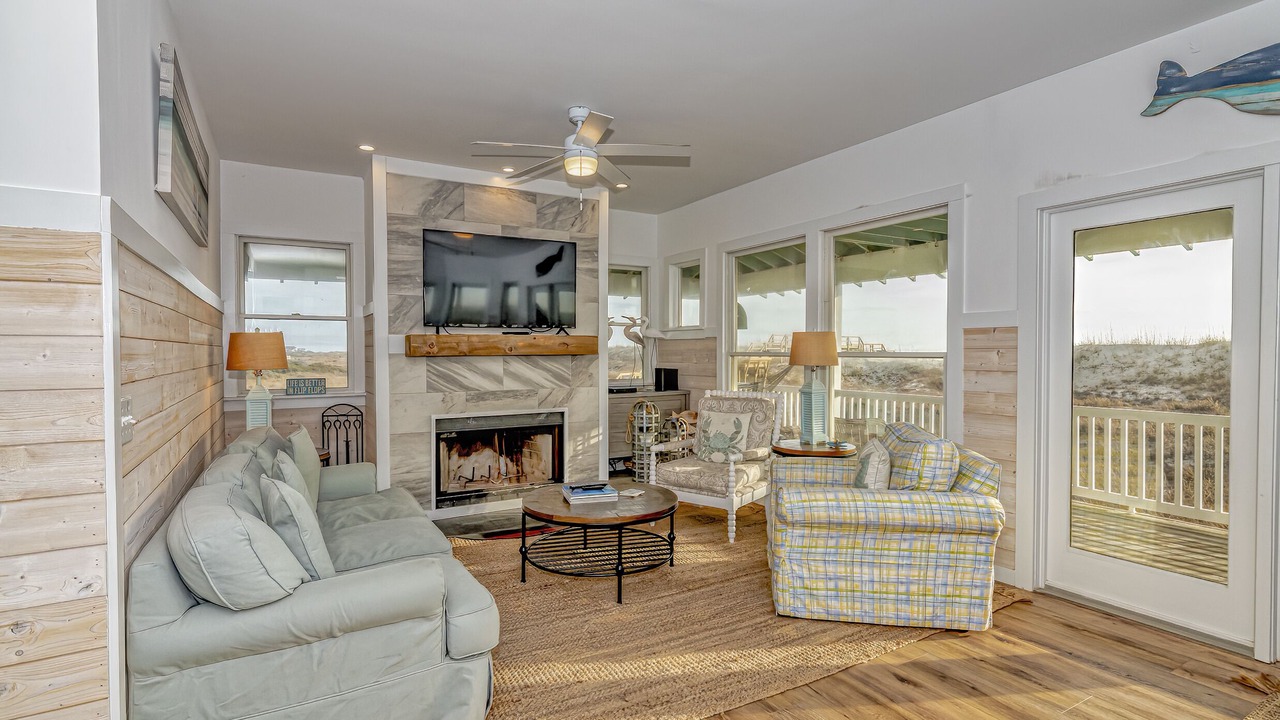 Photo of Livingroom in Flora's Bluff