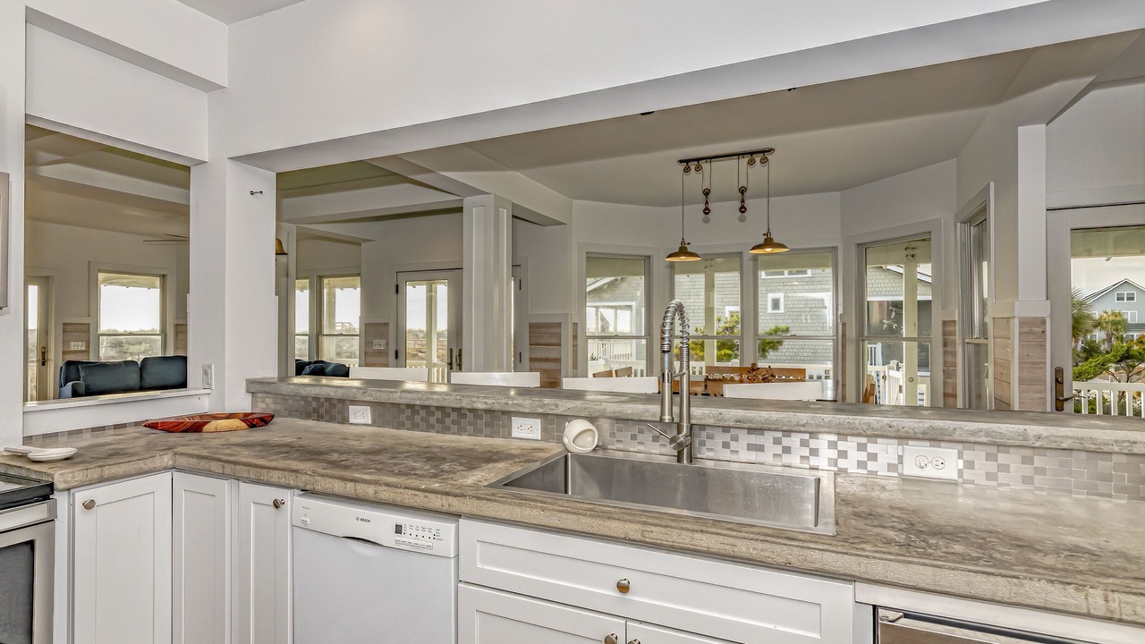 Photo of Kitchen in Flora's Bluff