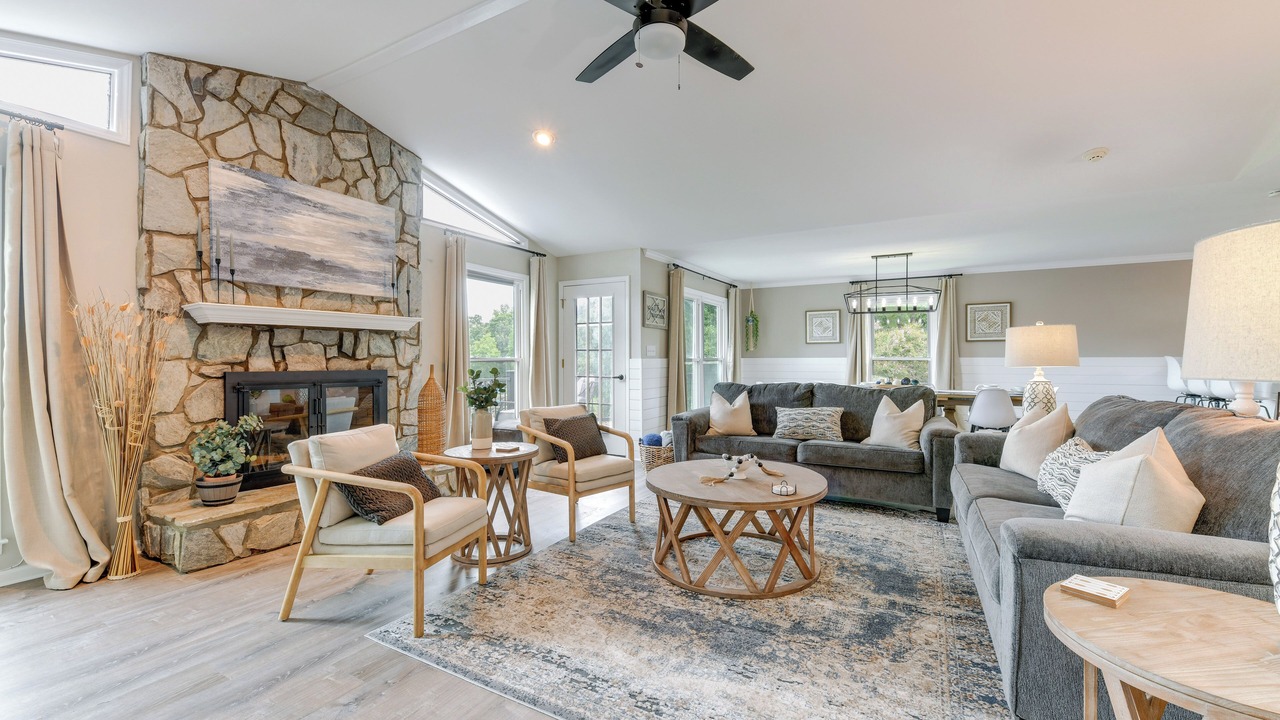 Photo of Livingroom in Sherrills Ford