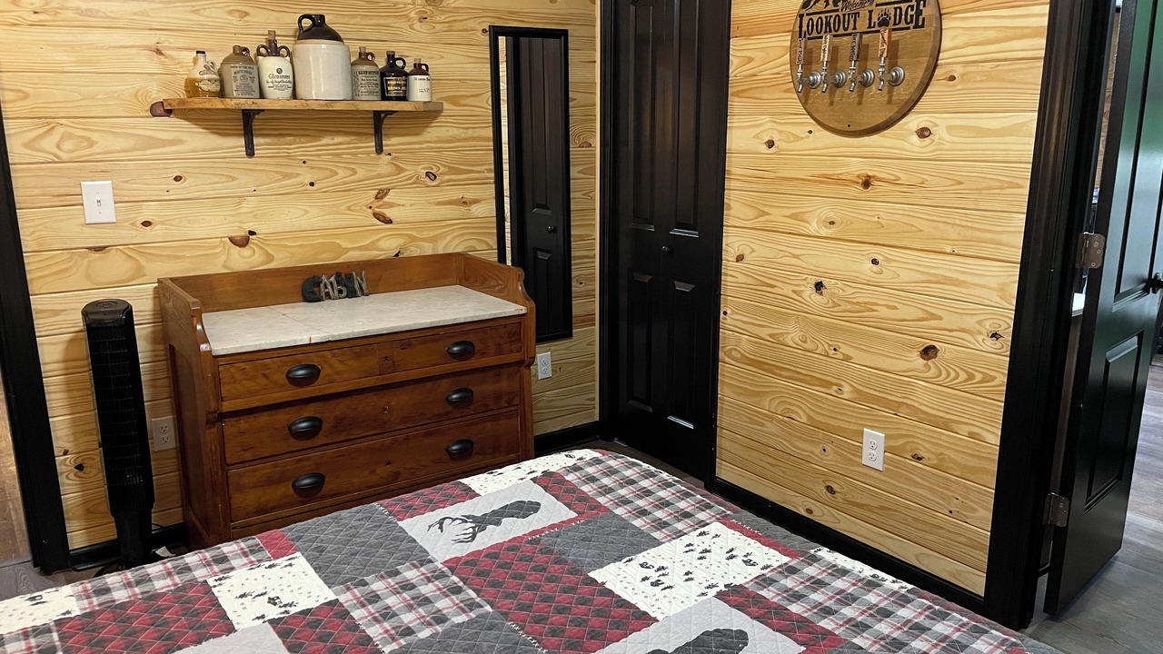 Photo of Bedroom in Millers Creek