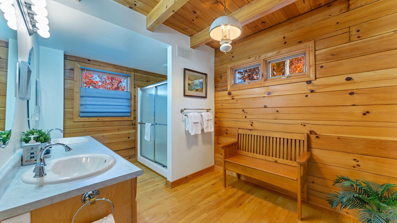 Photo of Bathroom in Marion