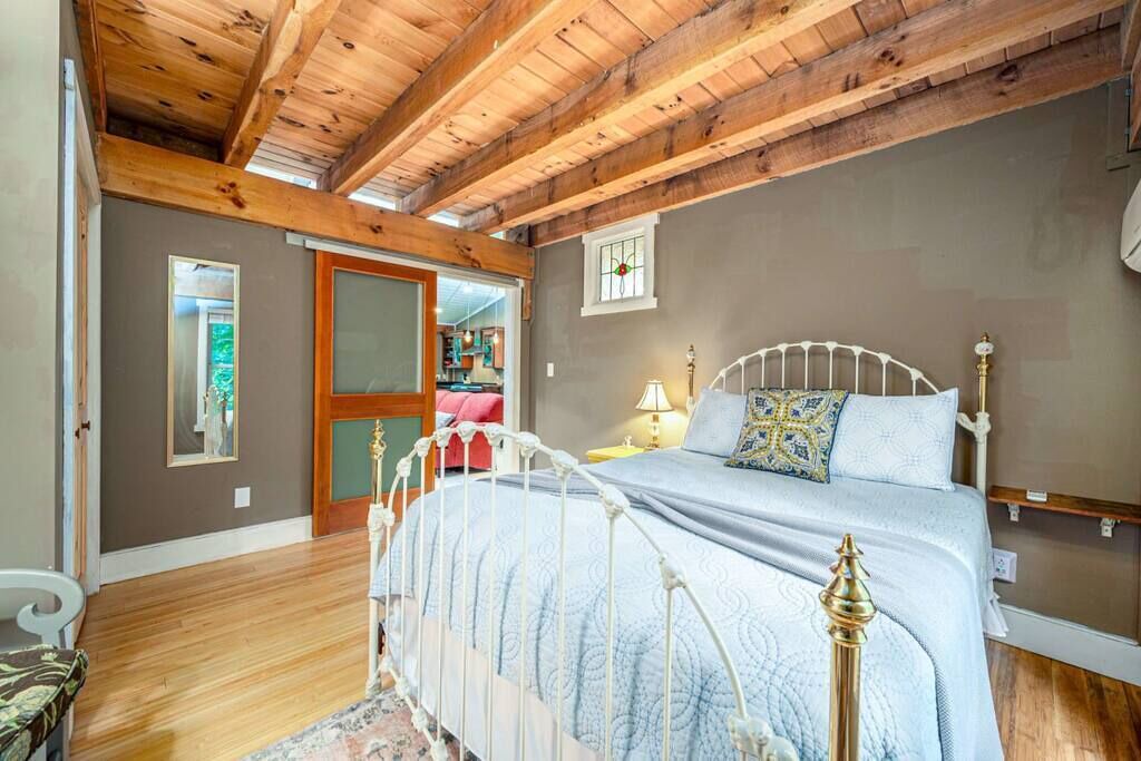 Photo of Bedroom in Bynum