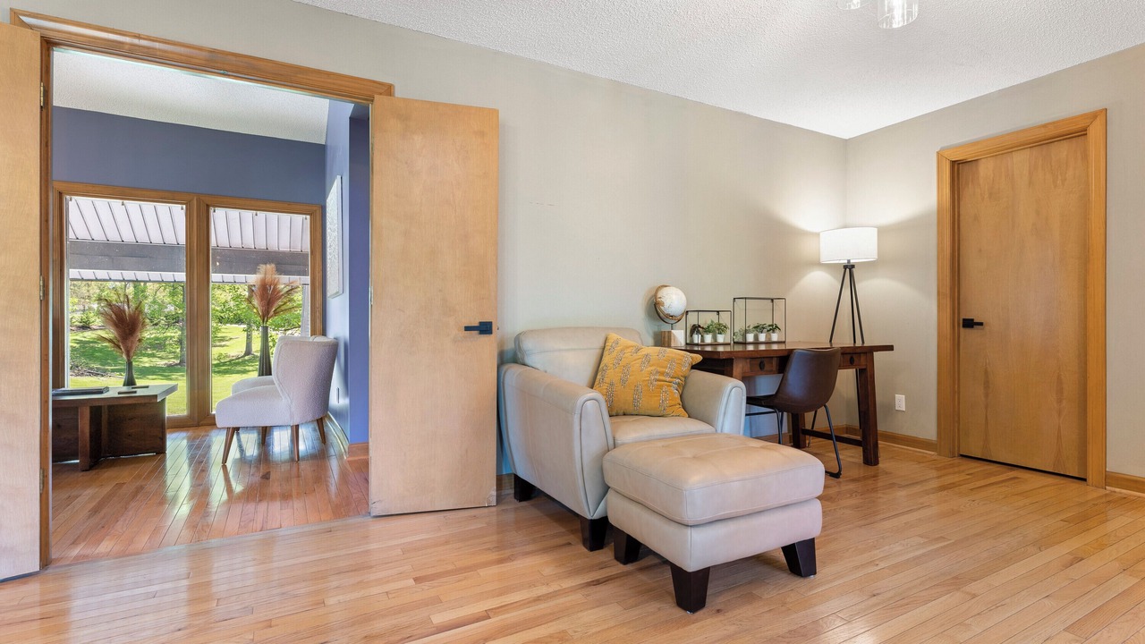 Photo of Livingroom in Candler