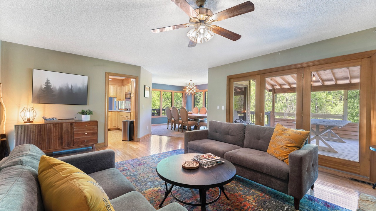 Photo of Livingroom in Candler