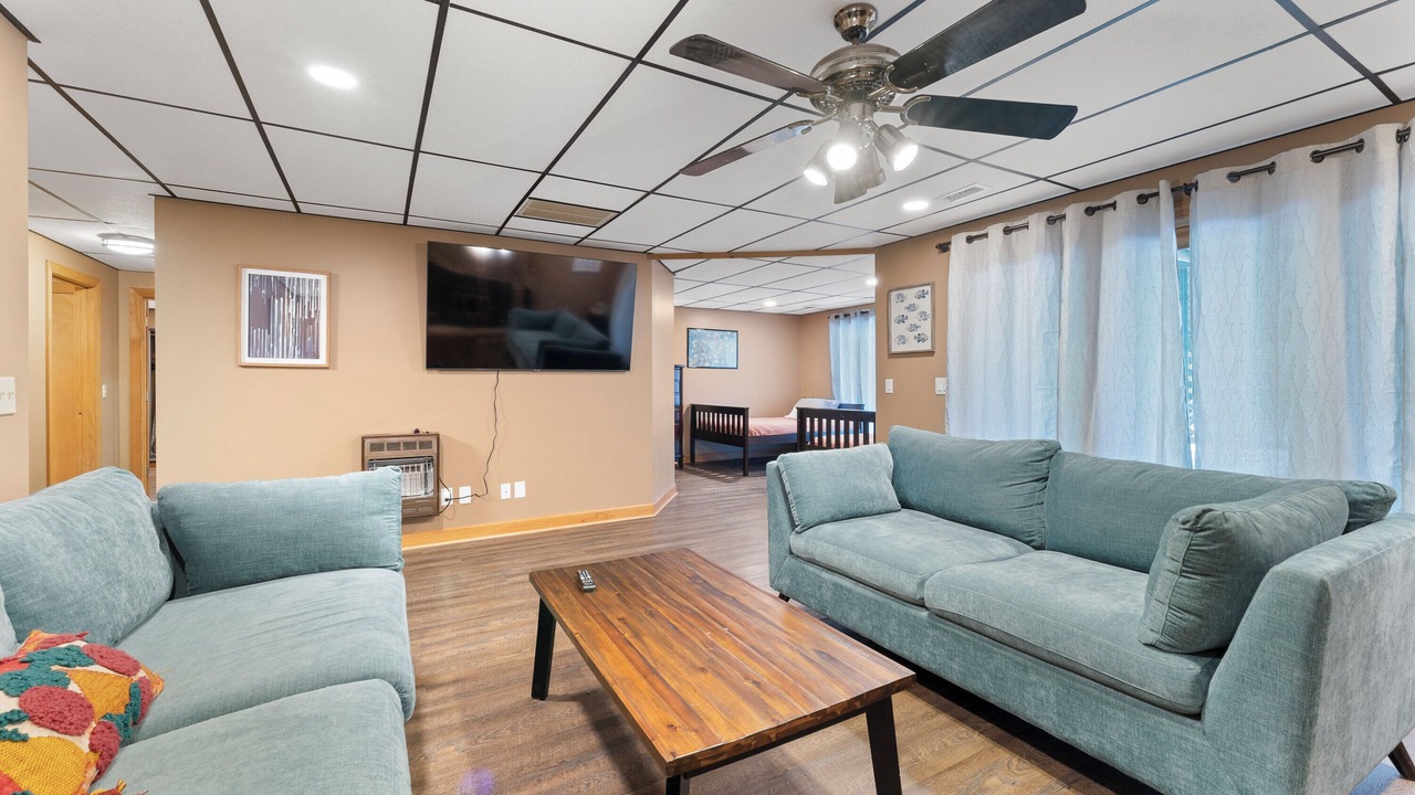 Photo of Livingroom in Candler