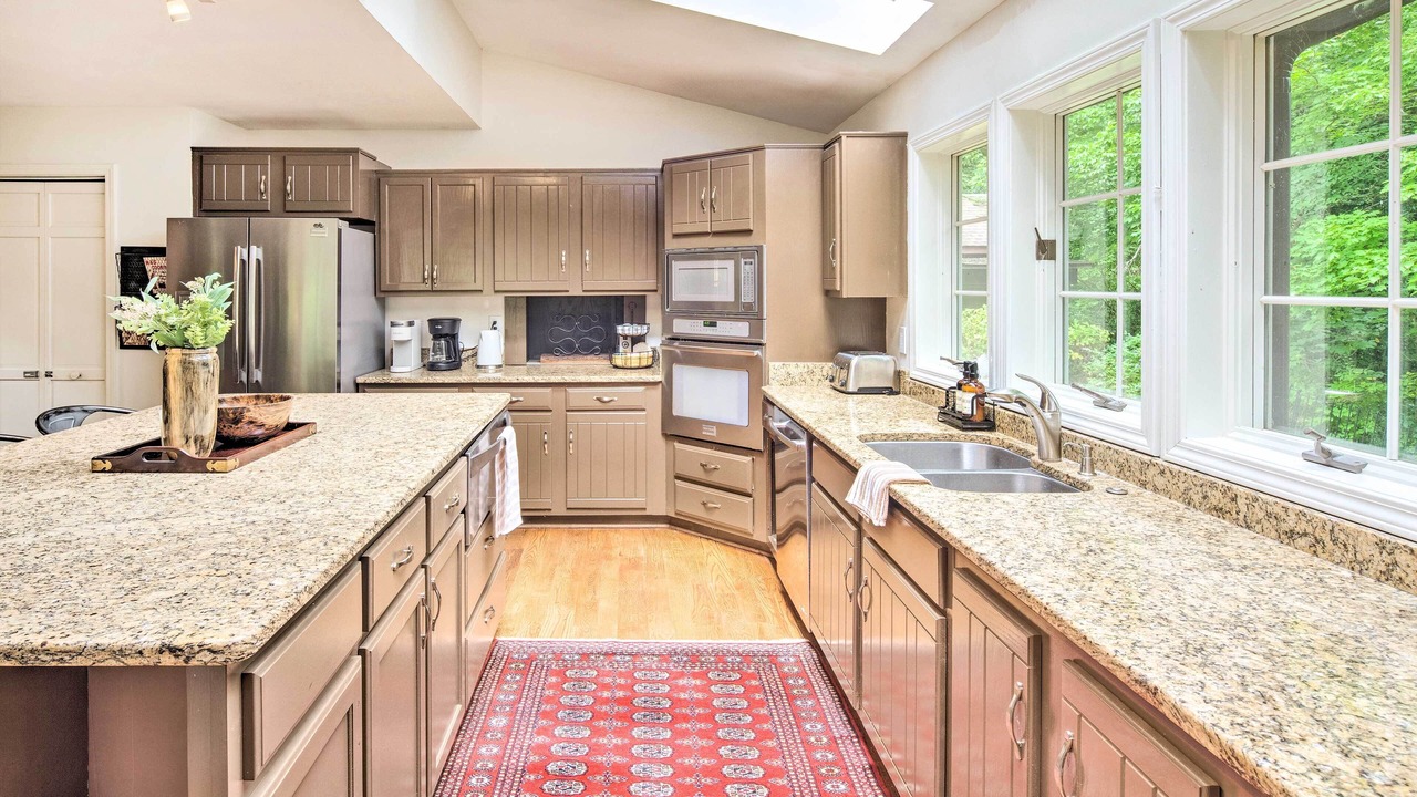 Photo of Kitchen in Chimney Rock