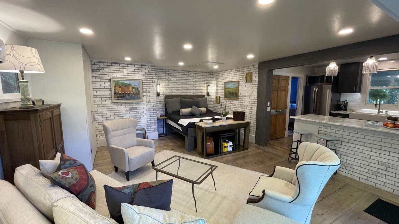 Photo of Livingroom in Highlands Hills