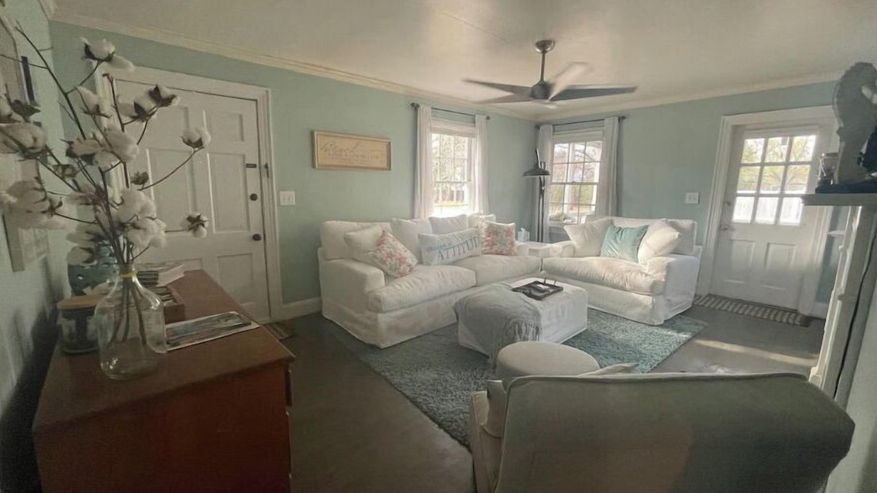 Photo of Livingroom in Edenton