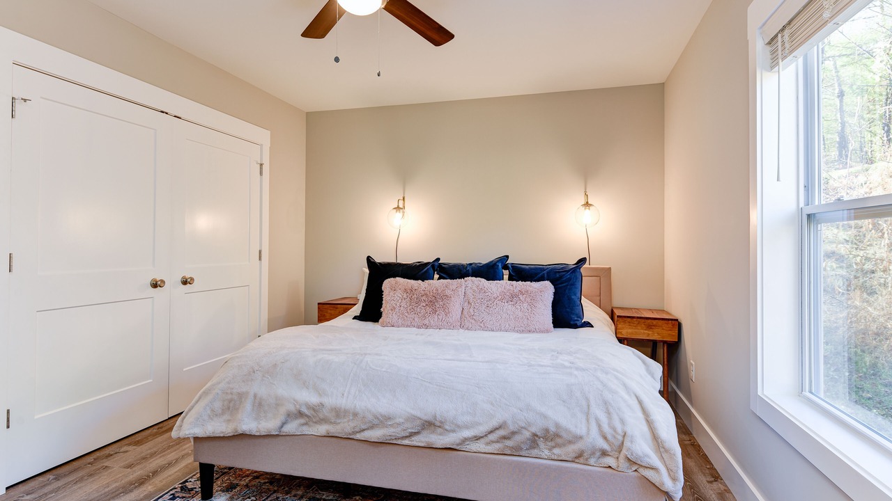 Photo of Bedroom in Weaverville