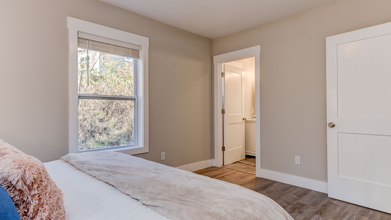 Photo of Bedroom in Weaverville