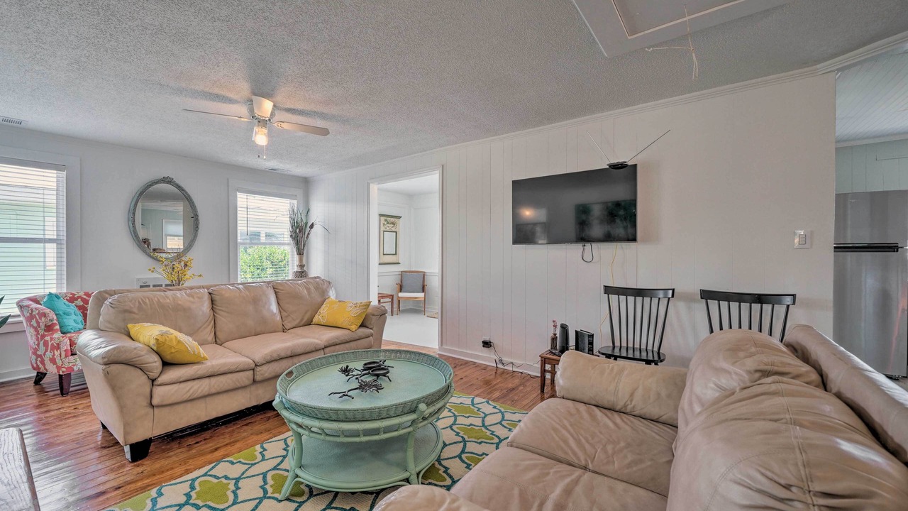 Photo of Livingroom in Wilmington Beach