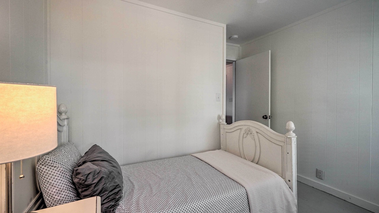 Photo of Bedroom in Wilmington Beach