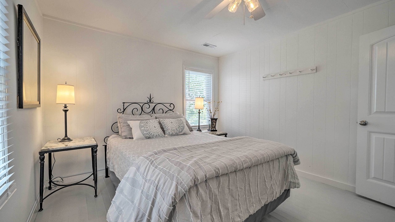 Photo of Bedroom in Wilmington Beach