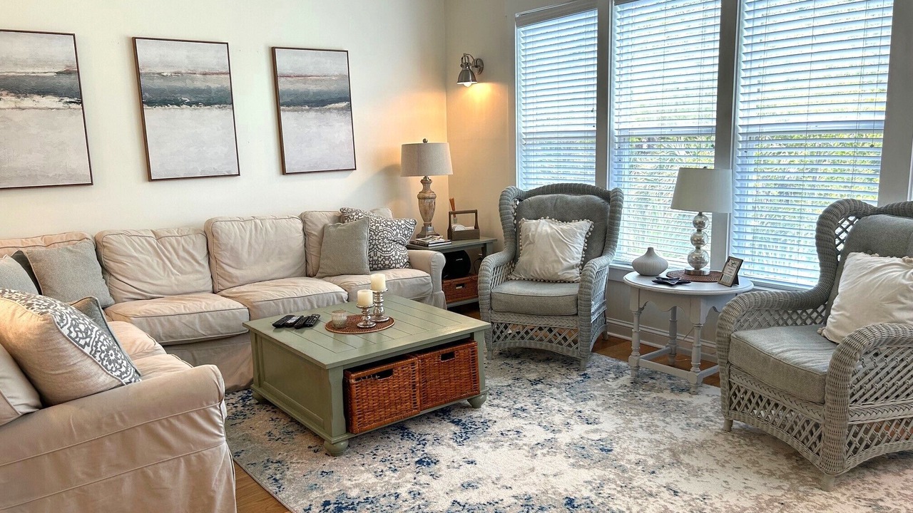 Photo of Livingroom in Sabal Palm Cottages