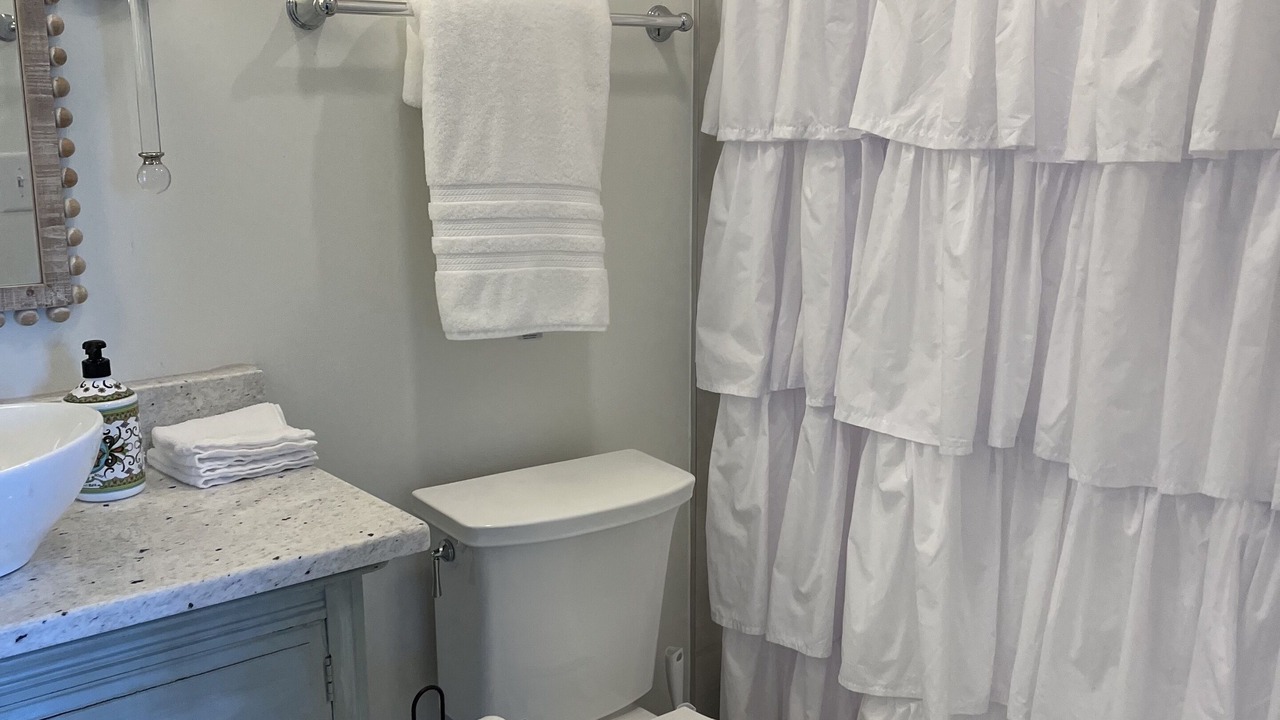 Photo of Bathroom in Hayesville