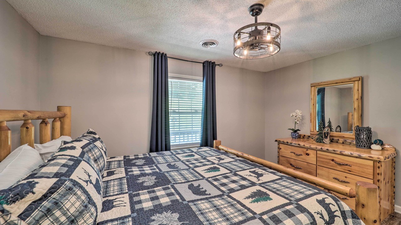 Photo of Bedroom in Deep Gap