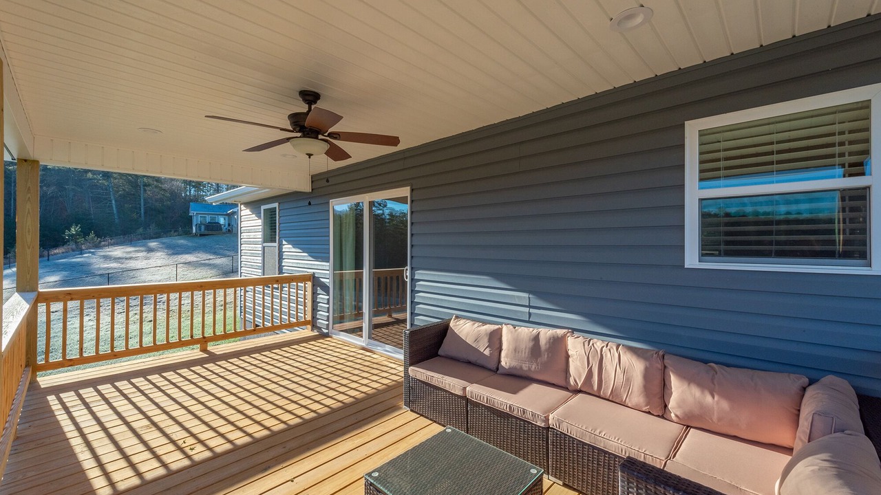 Photo of Patio Balcony in Weaverville