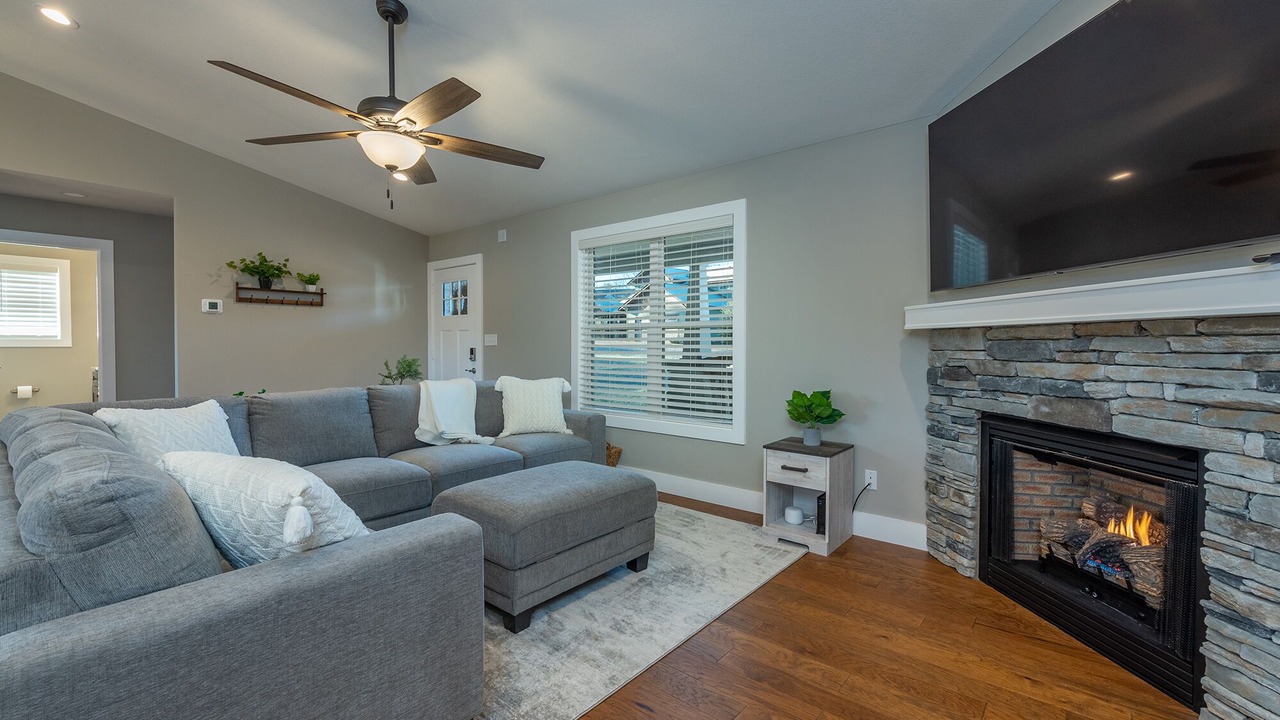 Photo of Livingroom in Weaverville