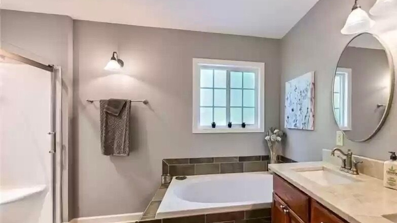 Photo of Bathroom in Candler