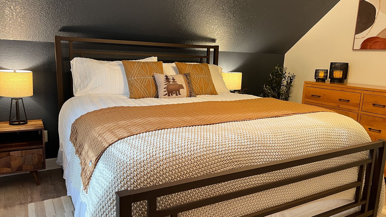 Photo of Bedroom in Candler