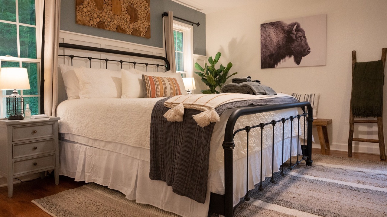 Photo of Bedroom in Candler