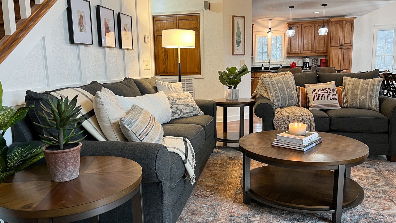 Photo of Livingroom in Candler