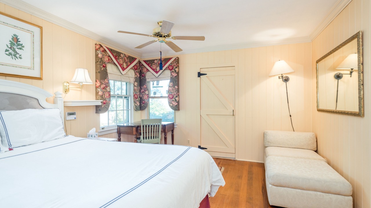 Photo of Bedroom in Laurel Park