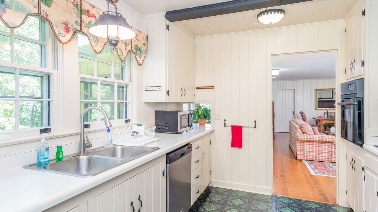 Photo of Kitchen in Laurel Park