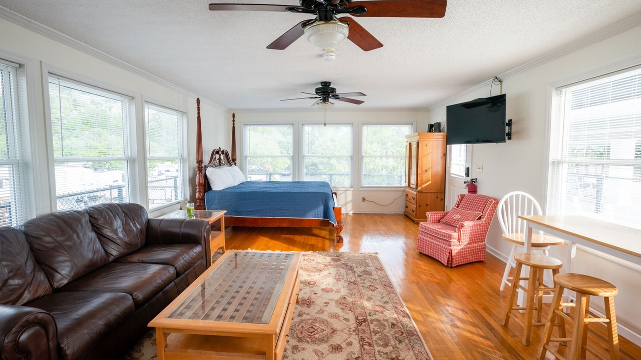 Photo of Bedroom in White Lake