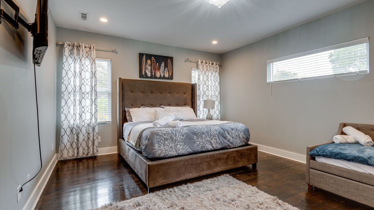 Photo of Bedroom in Cleveland Park