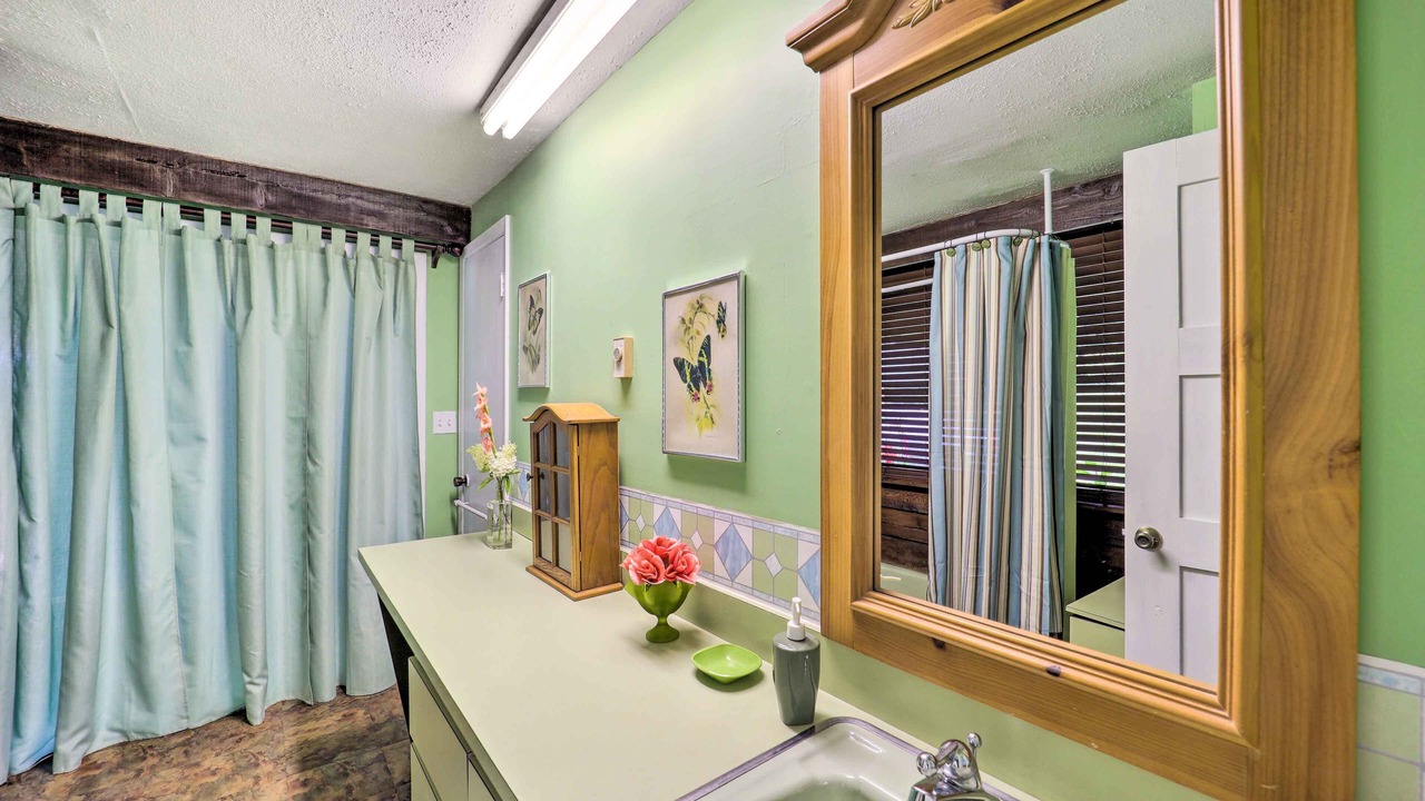 Photo of Bathroom in Frank