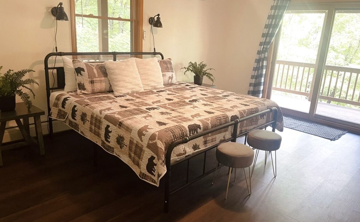 Photo of Bedroom in Burnsville