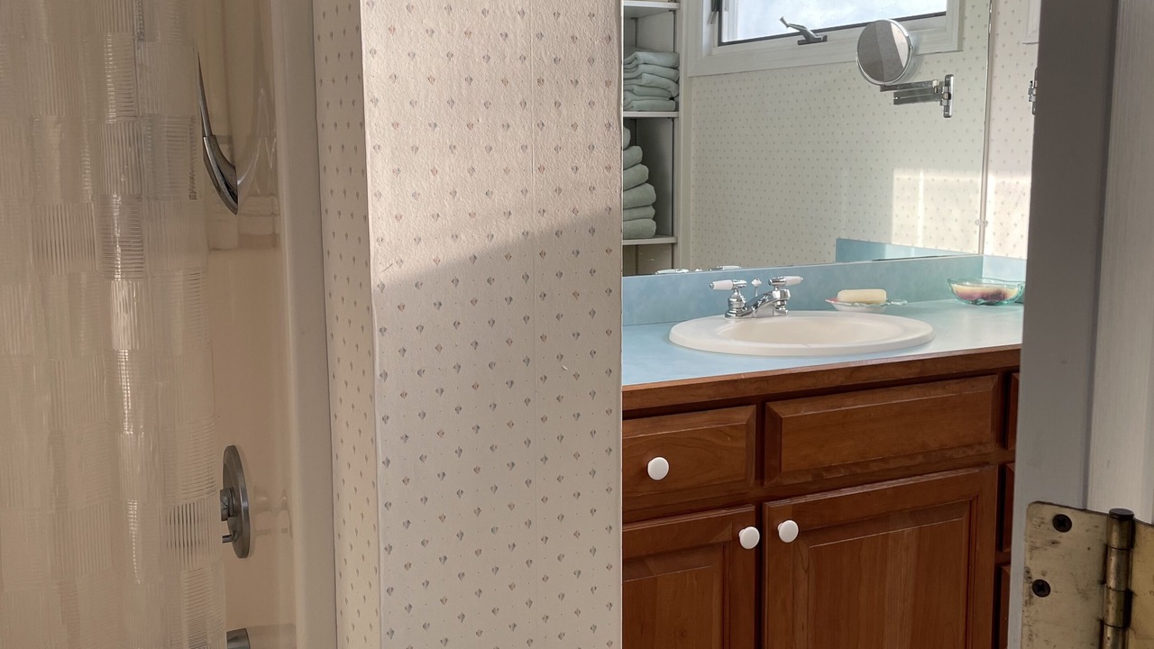 Photo of Bathroom in Pine Knoll Shores