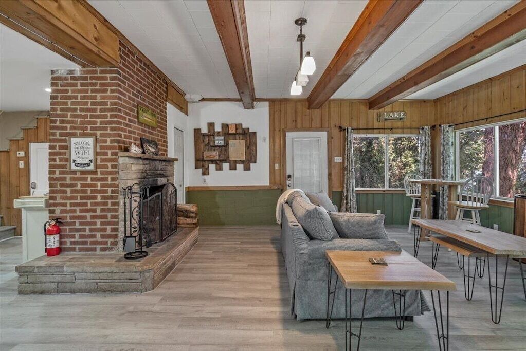 Photo of Livingroom in Steele Creek