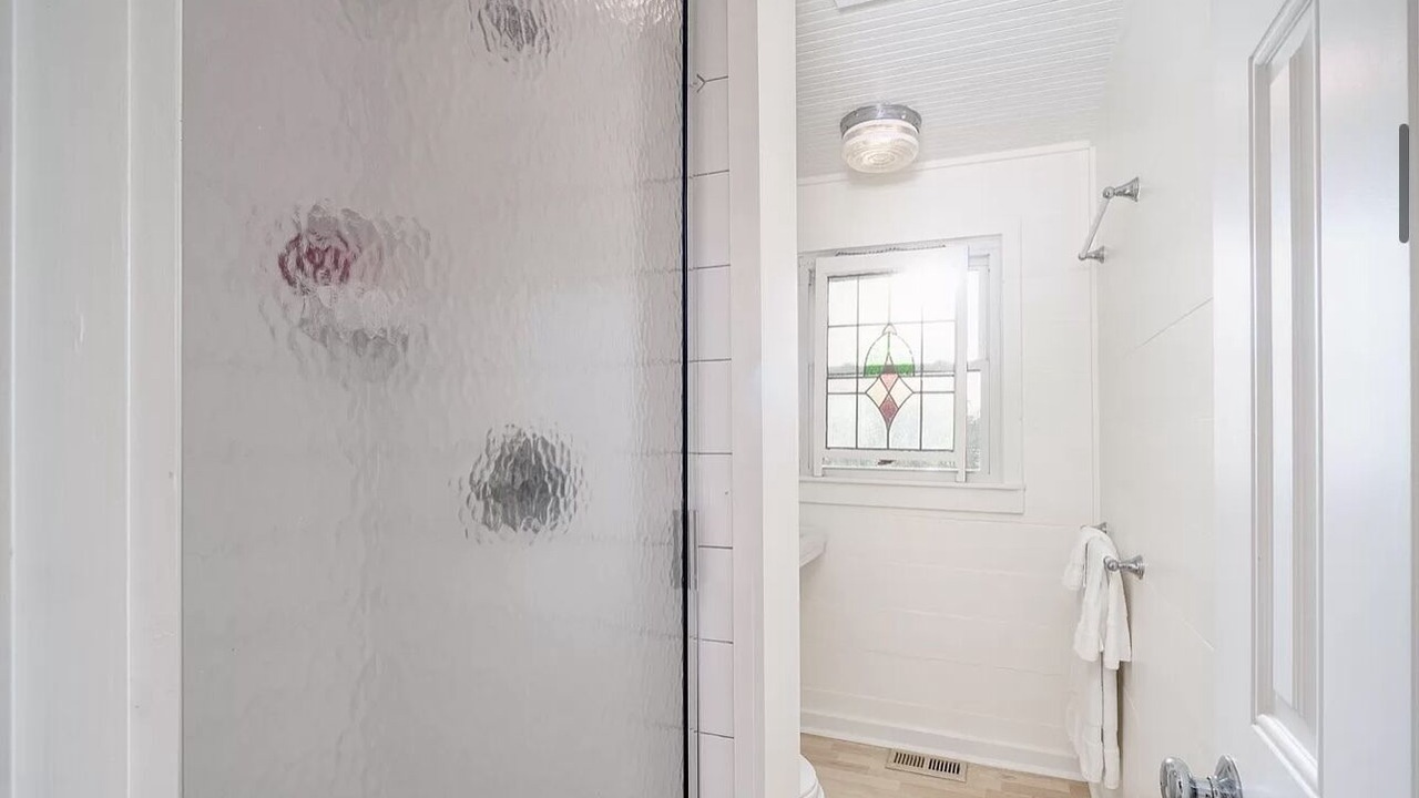 Photo of Bathroom in Straits