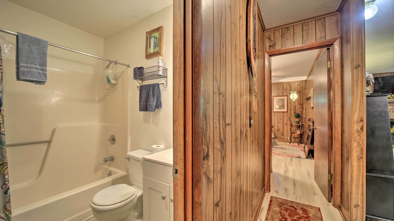 Photo of Bathroom in Otto