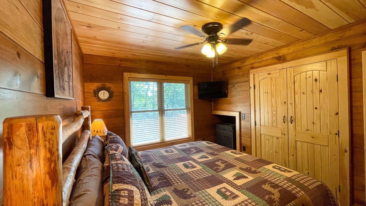 Photo of Bedroom in Bryson City